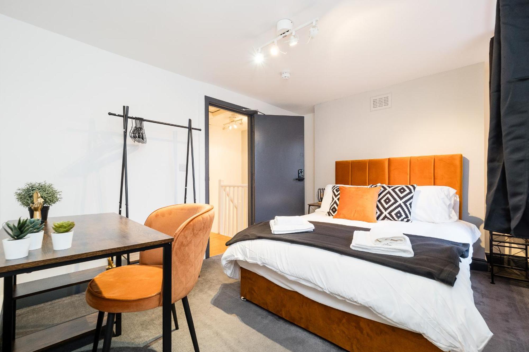 Spacious 6 Ensuite Bedroom House In Central London Exteriör bild
