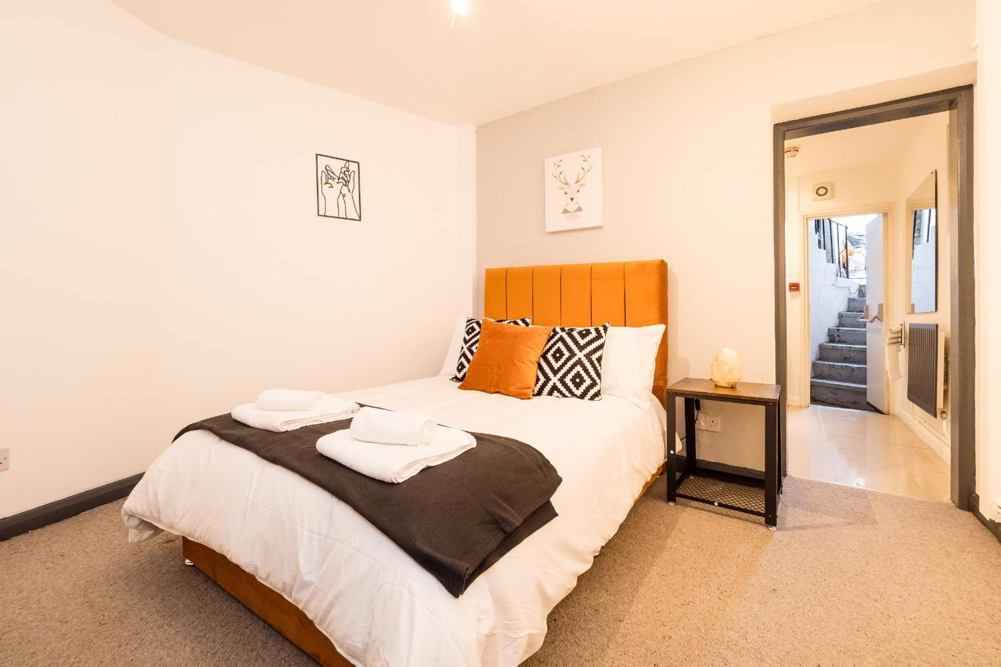 Spacious 6 Ensuite Bedroom House In Central London Exteriör bild